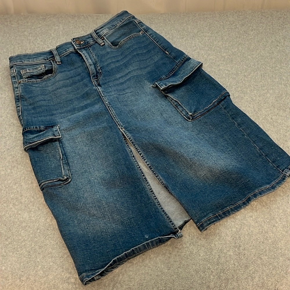 DKNY Midi Denim Skirt Size 8 Cargo Grunge Coastal Festival Skater Y2K Indie